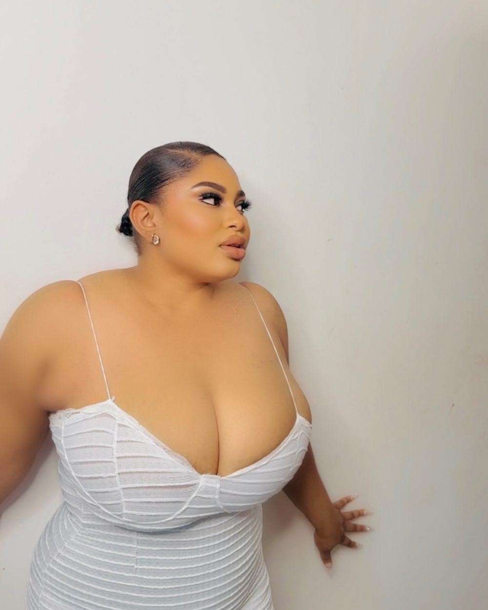 Cj8KMVNuYXBjaGF0LzEzLjY1LjIuMCAoaVBob25lMTUsMzsgaU9TIDE4LjYuMjsgZ3ppcCkSCKK4/LCA9t4DIAI=